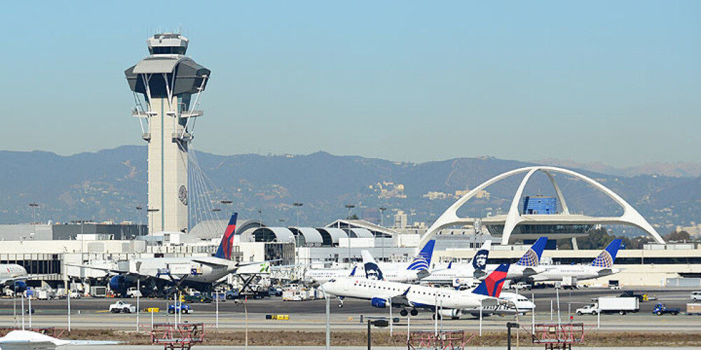 Losandželosas lidostā bagātajiem un slavenajiem veidos atsevišķu termināli