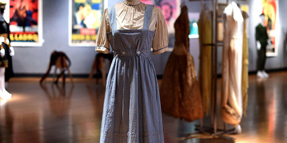 Džūdijas Gārlendas filmā "Oza zemes burvis" valkātā kleita izsolīta par 1,56 miljoniem dolāru