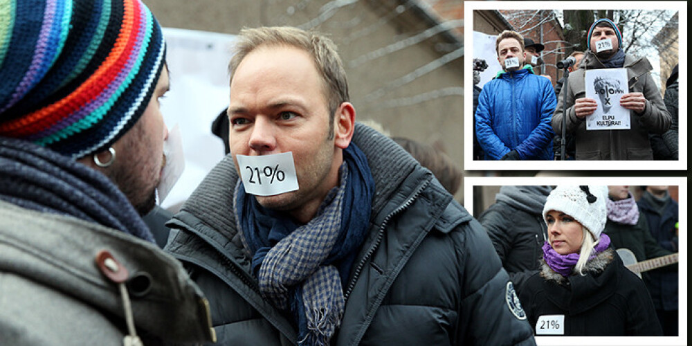 Popzvaigznes pie Saeimas protestē pret plānoto 21% PVN kultūras un izklaides pasākumiem. FOTO