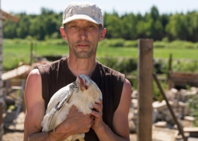 Intrigu nedēļā „Lauku sētu” pamet lēnīgais Agnis Balandiņš. FOTO