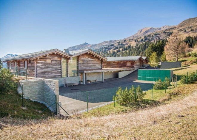 Nesen pabeigta tenisista Rodžera Federera villas celtniecība Šveices kalnu kūrortā Valbellā. Sportists tur dzīvos kopā ar sievu Mirku un abu kopīgajiem četriem bērniem.