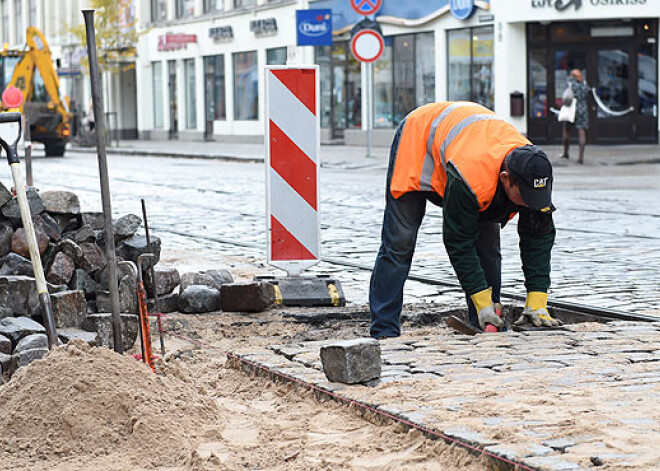 Slēgs satiksmi Krišjāņa Barona ielā