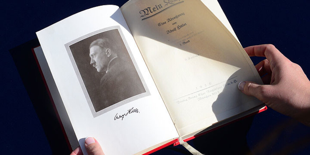 Vācijā pirmoreiz pēc kara oficiāli izdos Hitlera "Mein Kampf"