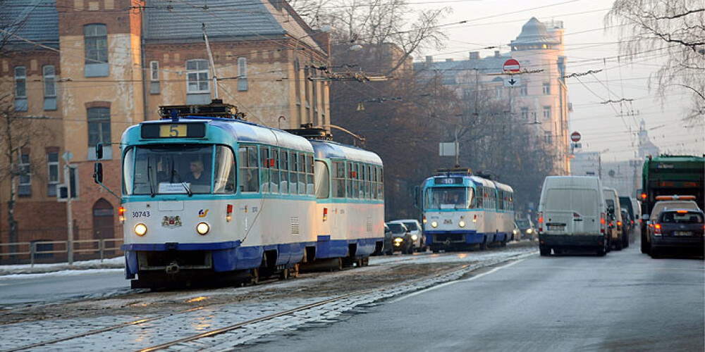 80% rīdzinieku ir apmierināti ar sabiedriskā transporta pieejamību pilsētā