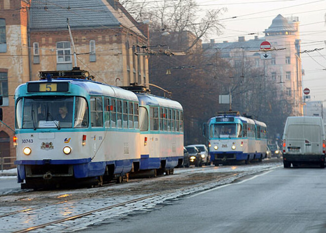 80% rīdzinieku ir apmierināti ar sabiedriskā transporta pieejamību pilsētā