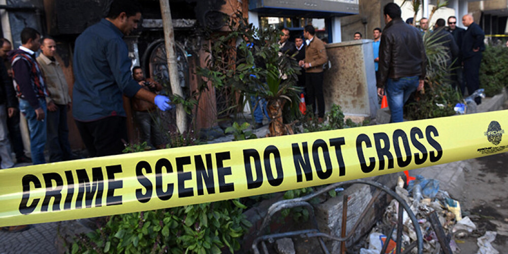 Ekskluzīvā Kairas naktsklubā nogalina vismaz 16 cilvēkus. FOTO
