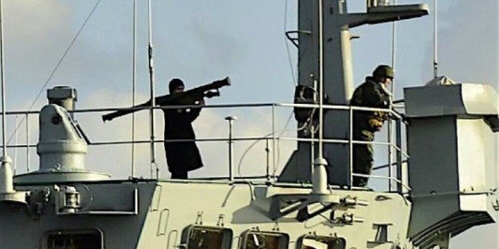 Par provokāciju uz karakuģa Bosfora šaurumā Turcija izsauc Krievijas vēstnieku