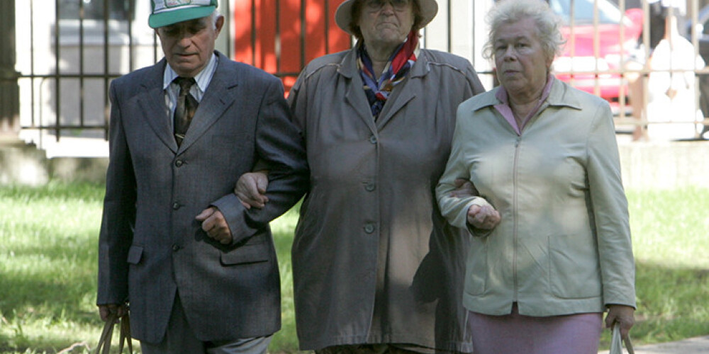 Rīgā uzdarbojas pensionāru apzadzēji, kāda kundze palikusi bez 1200 eiro