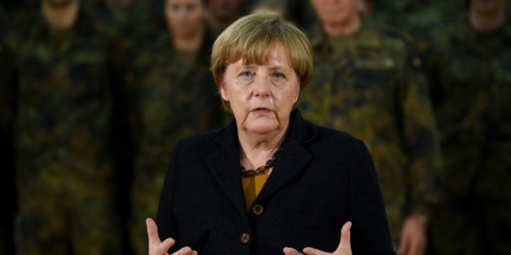 Merkele aizstāv "atvērto durvju" politiku
