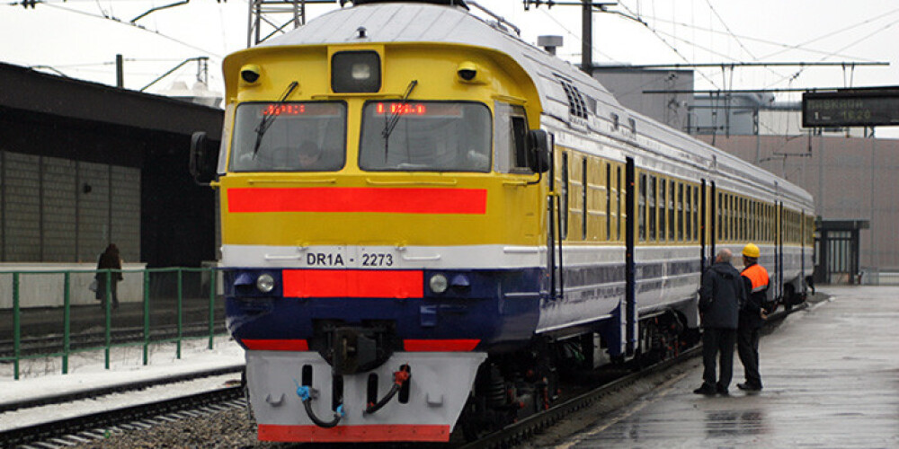 "Pasažieru vilciena" likstas turpinās: apsolīto modernizēto dīzeļvilcienu šogad nebūs