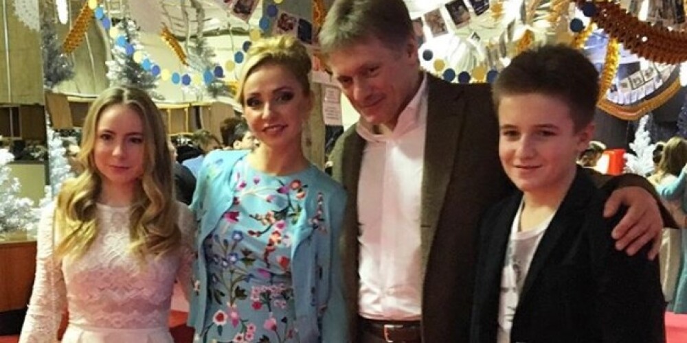 Татьяна Навка и Дмитрий Песков привели детей на бал