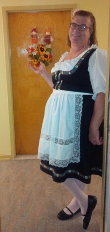 «Меня пугало мое желание. Но в итоге я признался жене. Но она сказала: либо я ухожу, либо не ношу юбки при ней. Тогда я ушел», - говорит Вольшт