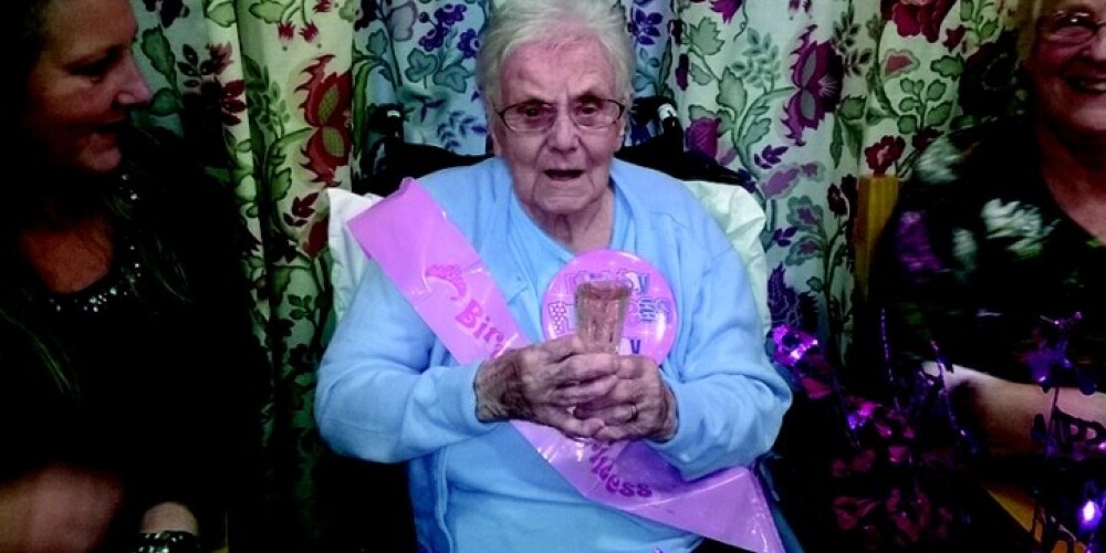 Женщина не отказывается от своего рецепта долголетия