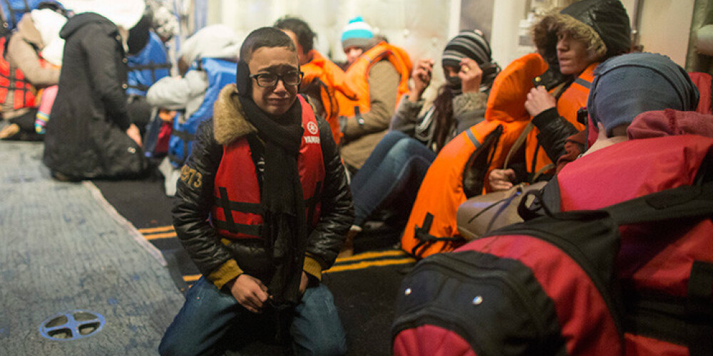 Pie Turcijas krastiem apgāzusies migrantu laiva, jūrā noslīkuši 18 cilvēki