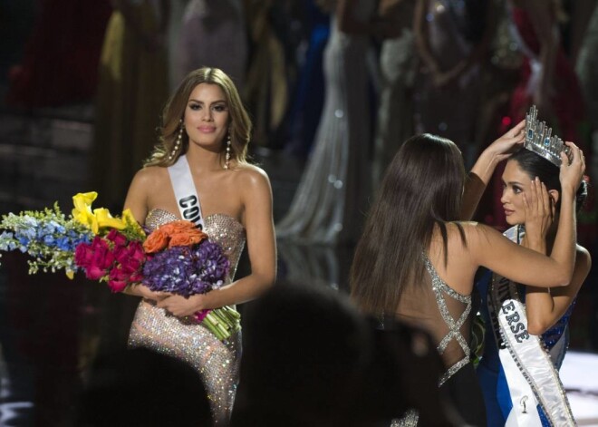 Misēklis "Miss Universe 2015" kronēšanā