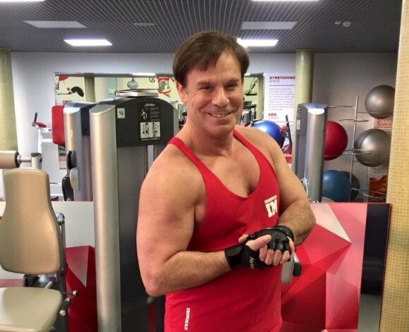Ефим Шифрин пропадает в спортзале!