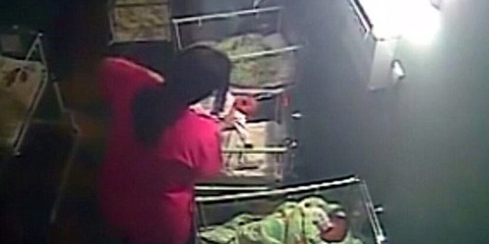 Медсестра избила новорожденную девочку до перелома черепа. ВИДЕО