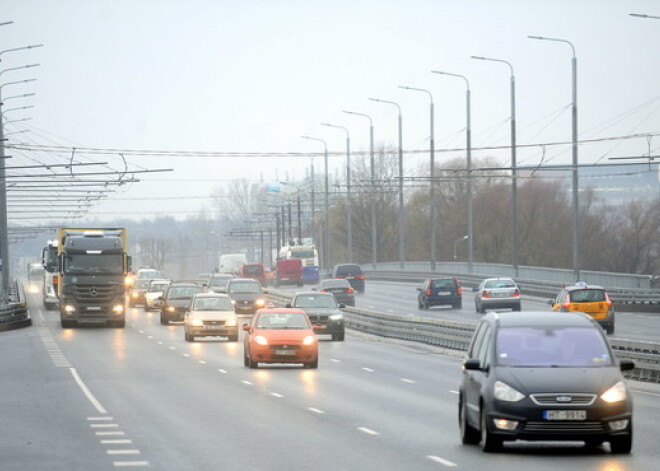 Stājas spēkā jaunie Ceļu satiksmes noteikumi