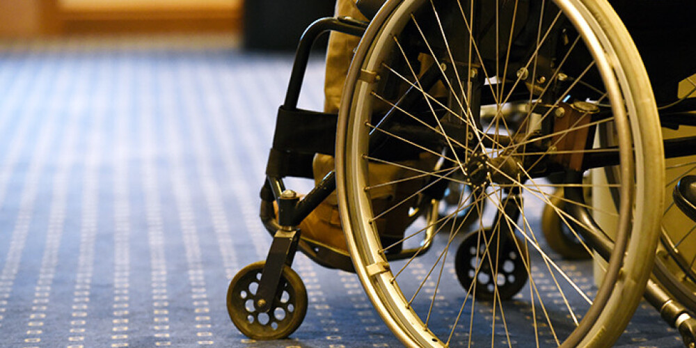 Valdība lemj, ka cilvēkiem ar invaliditāti kompensēs funkcionālās gultas un pretizgulējumu matračus