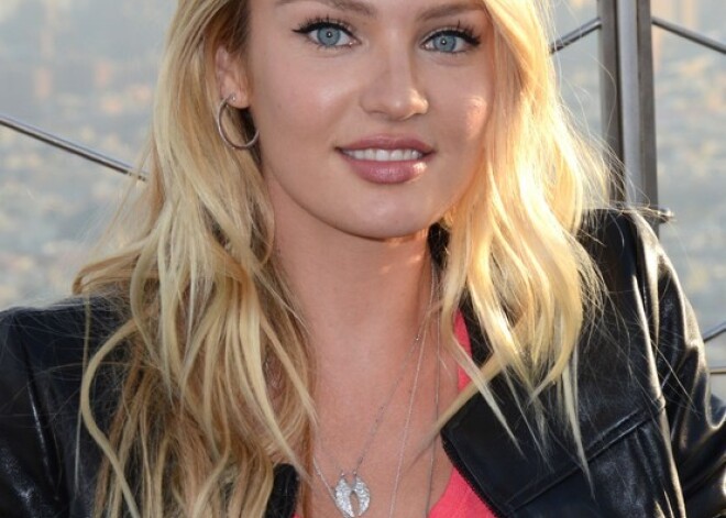 Кэндис Свенпоул на крыше Эмпайр-стейт-билдинг