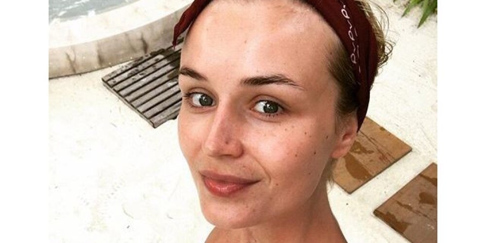Полина Гагарина выложила селфи без макияжа, фильтров и фотошопа