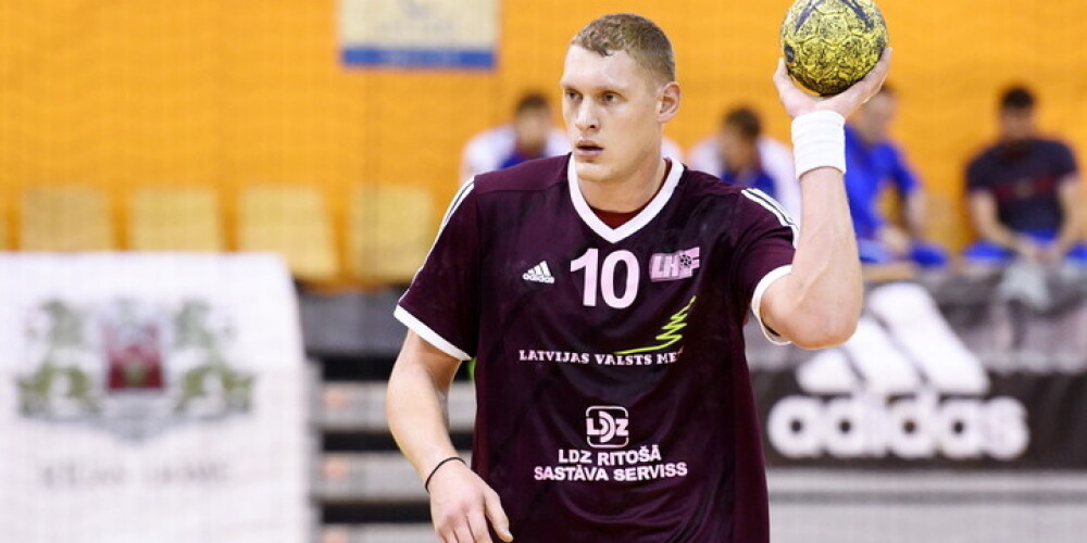 Latvijas handbola izlase dramatiskā izskaņā pārspēj Ukrainu