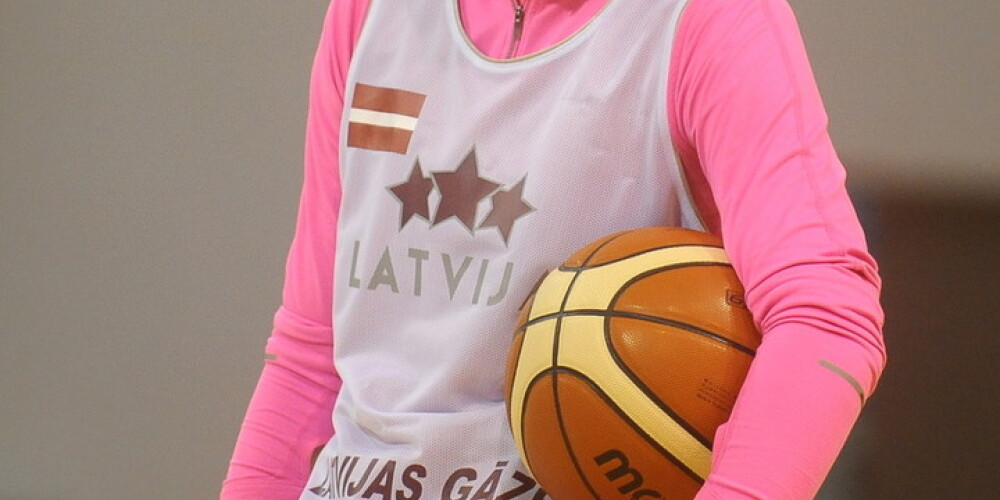 Latvijas izlases basketboliste Babkina beidzot atradusi komandu