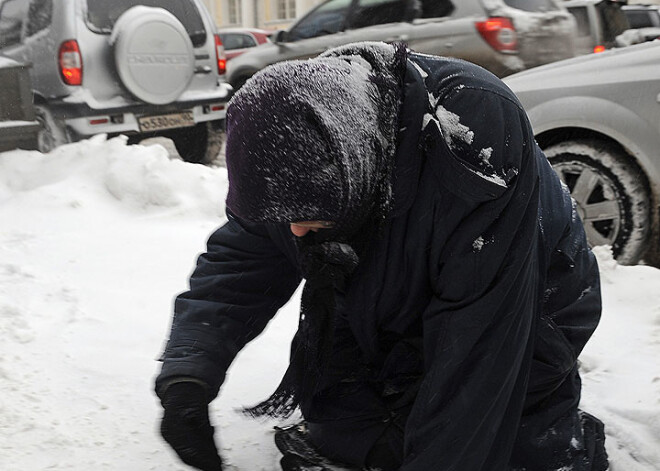 Maskavas policija grib ieslodzīt ubagus aiz restēm