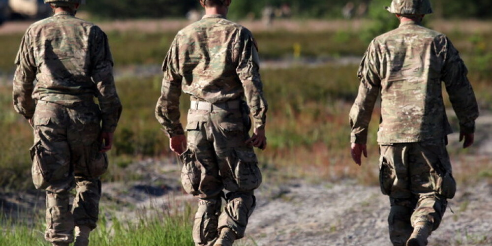 Latvijas karavīri devušies starptautiskajā pretterorisma misijā uz Irāku