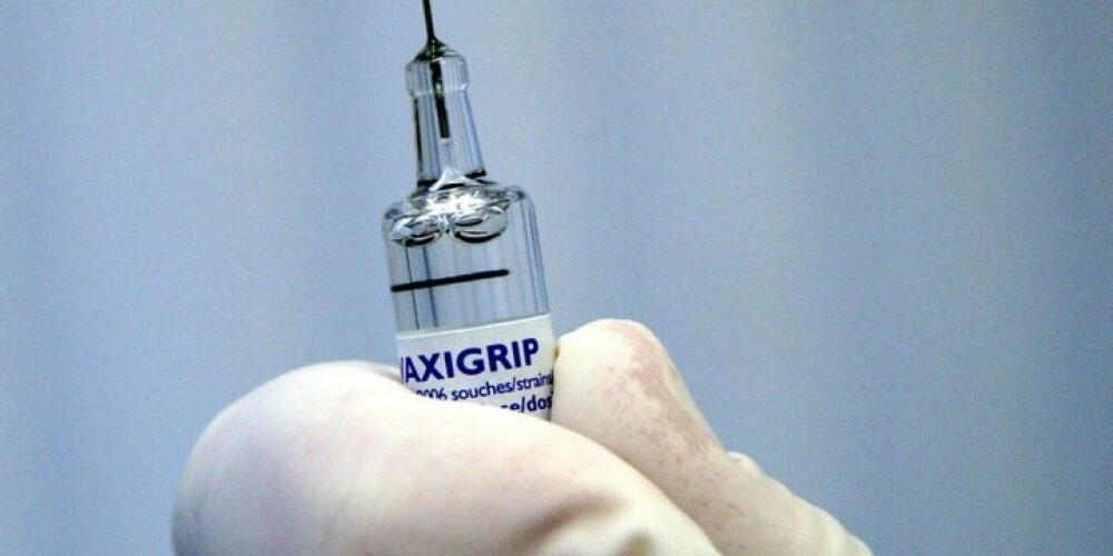 Valstī atkal samazinājies gripas vakcīnu daudzums; vakcinācijas kabinetos tās jau beigušās