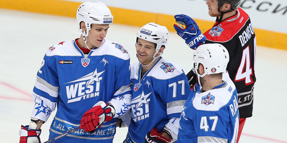 KHL Zvaigžņu spēlē uzvar Rietumi, komandas pa abām samet 51 ripu