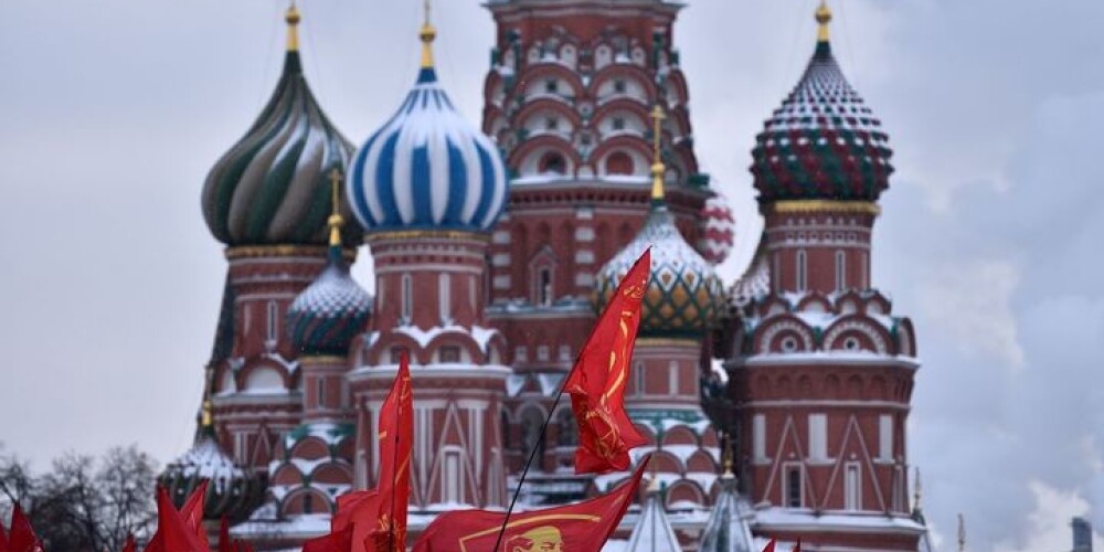 Jeļcina līdzgaitnieks: "Arī Krievijā vajadzēja aizliegt komunistisko partiju"