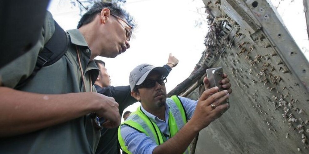 Taizemē atrastā atlūza tomēr nav no pazudušās Malaizijas lidmašīnas