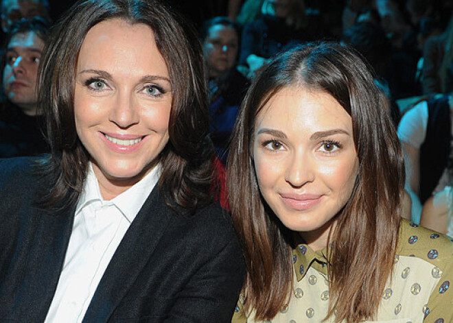 ТОП-10: вечно молодые мамы российских звезд