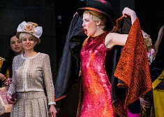 Krāšņā izrāde „Manona”, kuru režisējis Andrejs Žagars, gūst panākumus Maskavas Akadēmiskajā muzikālajā teātrī.