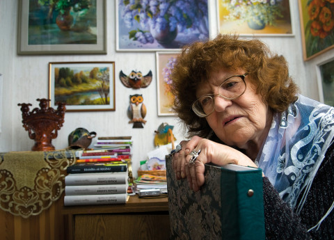 Dzejniece Kornelija Apskruma Foto Jauns Lv