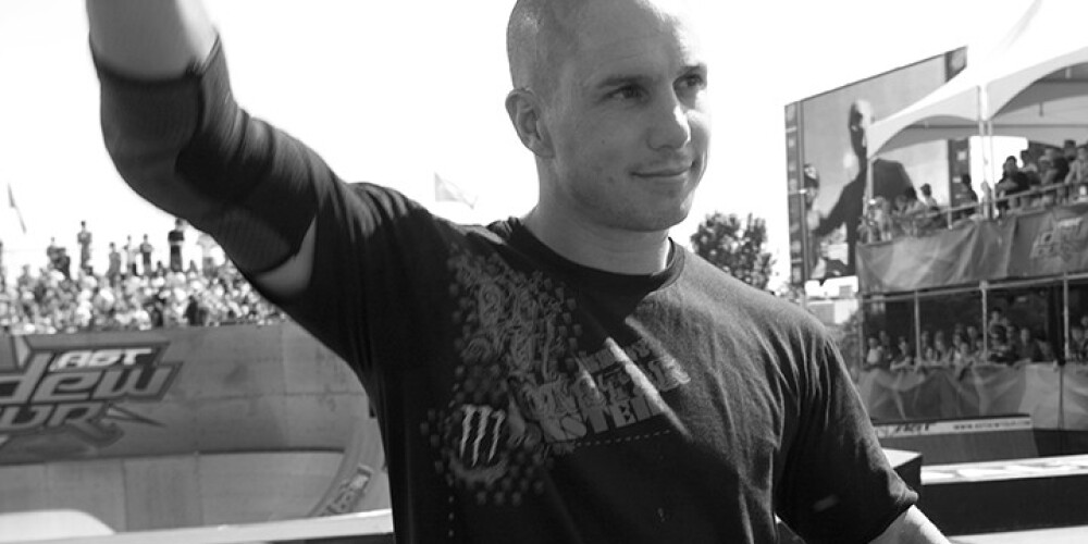 41 gada vecumā nošāvies leģendārais BMX braucējs Deivs Mira