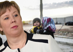 Pētersone-Godmane apliecināja, ka attiecībā uz visiem Latvijā nogādātajiem patvēruma meklētājiem tiks veiktas drošības pārbaudes tāpat kā līdz šim tās veiktas par jebkuru Latvijā ieceļojušo.