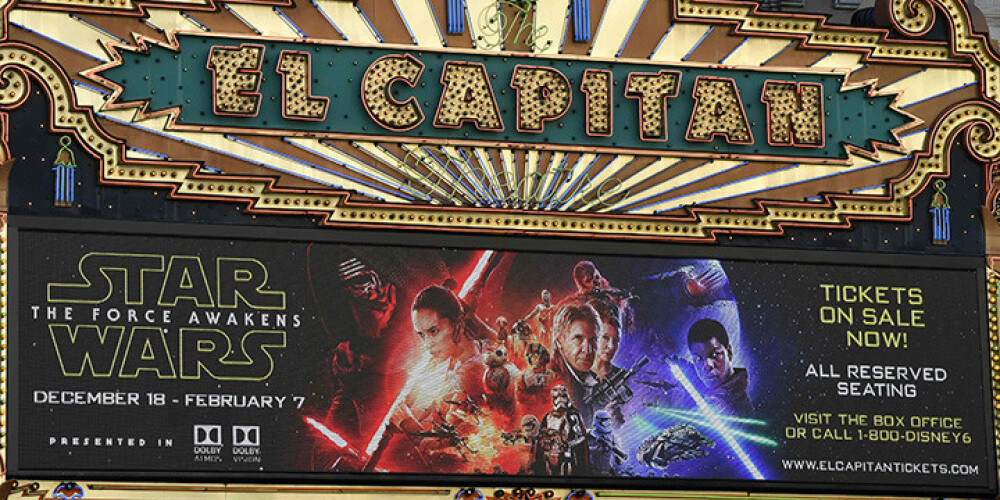Filmas "Zvaigžņu kari: Spēks mostas" ieņēmumi pārsniedz 2 miljardus dolāru