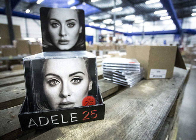 Adele 2015.gadā sasniegusi visaugstākos ierakstu pārdošanas rādītājus