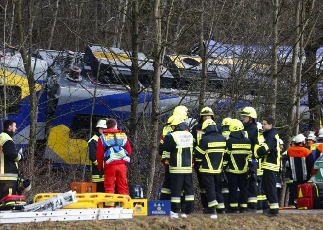 Katastrofa notikusi plkst.6.48 (plkst.7.48 pēc Latvijas laika) starp Holckirhenes un Rozenheimas stacijām Bavārijas federālajā zemē netālu no Bādaiblingas, kas atrodas apmēram 60 kilometrus uz dienvidaustrumiem no Minhenes.