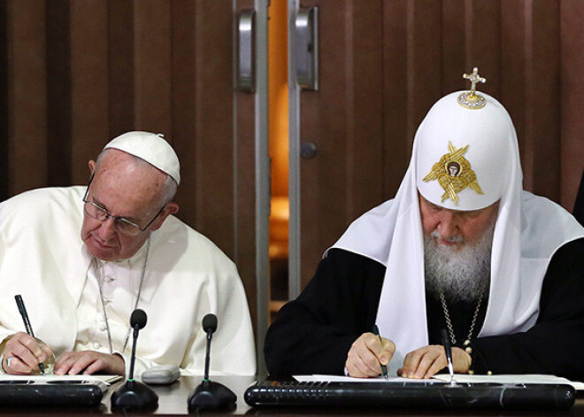 Tā Kubā satikās pāvests Francisks un patriarhs Kirils. FOTO. VIDEO