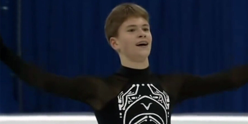 Talantīgais daiļslidotājs Vasiļjevs izcīna Jaunatnes olimpisko spēļu sudrabu. VIDEO