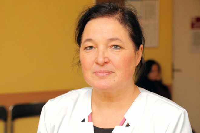 „Vai to māca Juridiskajā fakultātē – uzlauzt durvis," vaicā medicīnas māsa Sandra Lazda.