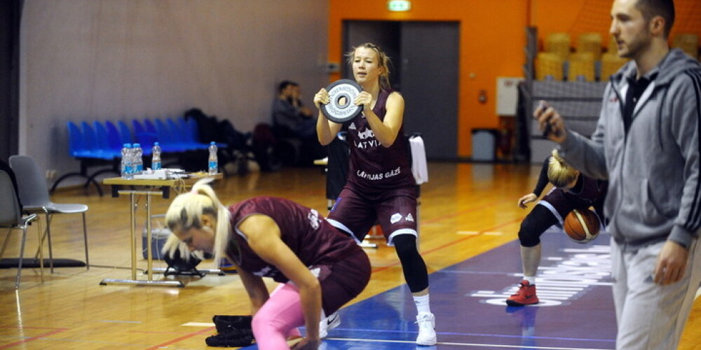 Sieviešu basketbola izlase gatavojas spēlēm ar Slovēniju un Lietuvu. FOTO