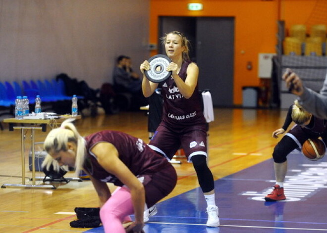 Sieviešu basketbola izlase gatavojas spēlēm ar Slovēniju un Lietuvu. FOTO