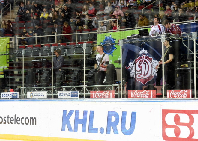 Latvijas komanda Rīgas "Dinamo" savā šīs sezonas pēdējā Kontinentālās hokeja līgas (KHL) mačā ceturtdien savā laukumā ar 4:2 (2:0, 1:1, 1:1) pārspēja principiālo pretinieci Sanktpēterburgas SKA, taču regulārā čempionāta noslēgumu aizēnoja spēlētāju traumas abu komandu rindās.