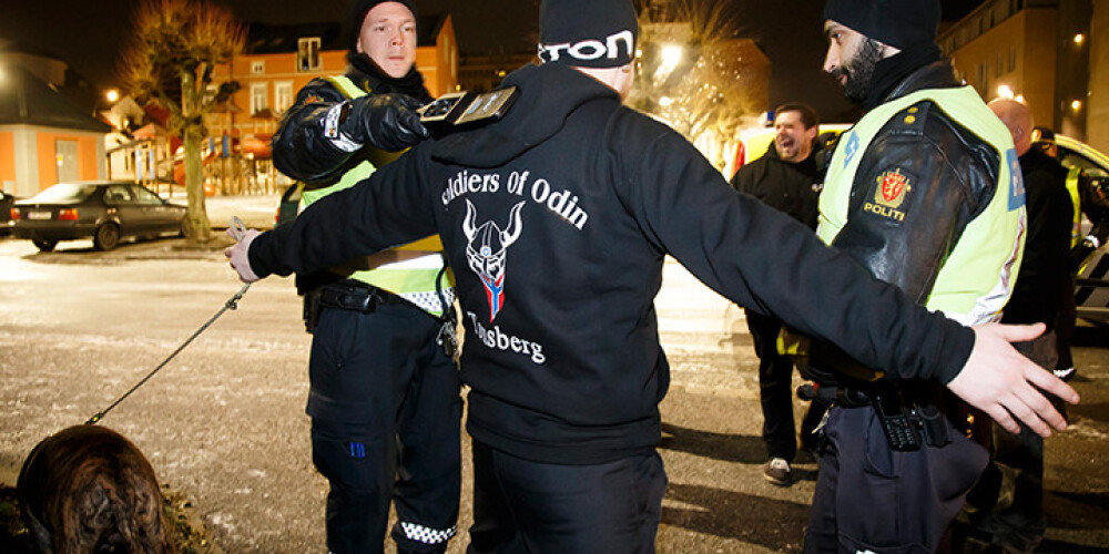 Iedzīvotāju aizsardzībai pret imigrantiem, Norvēģijā sākuši patrulēt "Odina Kareivji". FOTO