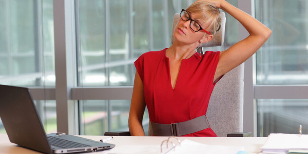 5 vingrojumi stresa mazināšanai - tos var veikt, pat nepieceļoties no krēsla