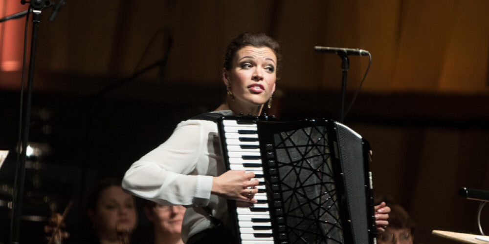 Koncertzālē "Cēsis" izskanējis LNSO un Ksenijas Sidorovas koncerts. FOTO